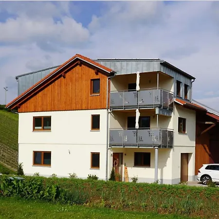Thoma Apartment